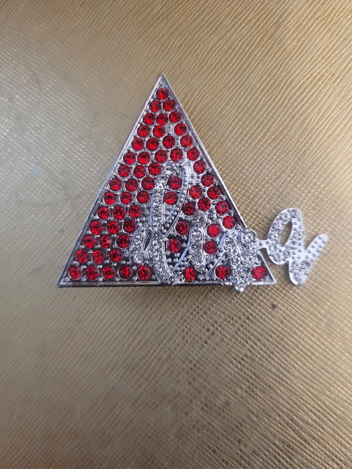 DST Diva Pin